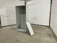 Metalen kast - afbeelding 1 van  5