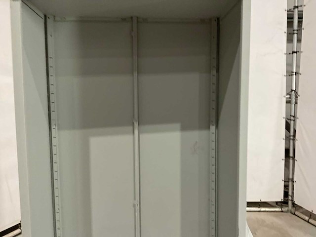Metalen kast - afbeelding 4 van  5