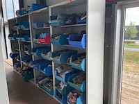 Metalen kasten met diverse schroeven (4x) - afbeelding 1 van  3