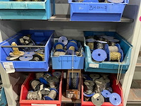 Metalen kasten met inhoud (2x) - afbeelding 11 van  13
