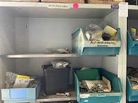 Metalen kasten met inhoud (2x) - afbeelding 7 van  11