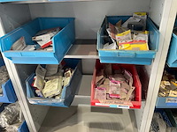 Metalen kasten met inhoud (2x) - afbeelding 1 van  11