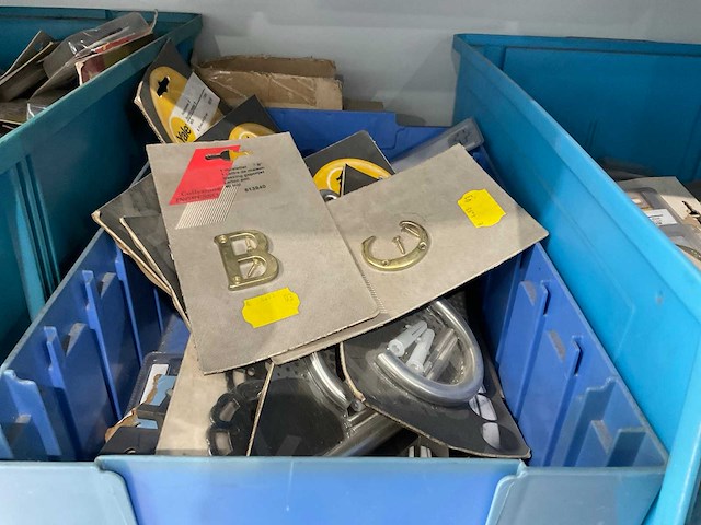 Metalen kasten met inhoud (2x) - afbeelding 2 van  11