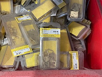 Metalen kasten met inhoud (2x) - afbeelding 3 van  13