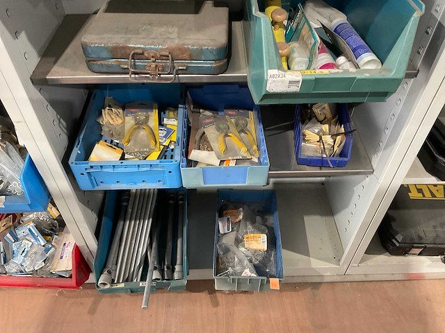 Metalen kasten met inhoud (2x) - afbeelding 12 van  13