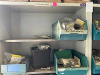 Metalen kasten met inhoud (2x) - afbeelding 4 van  11