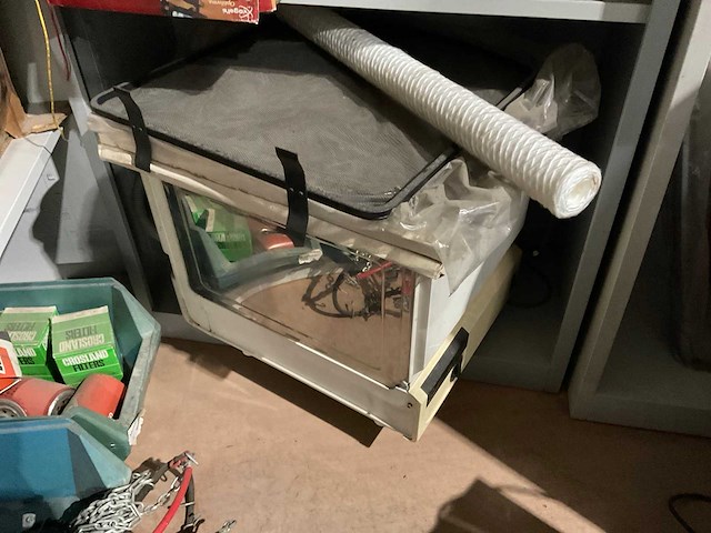 Metalen kasten met inhoud (2x) - afbeelding 6 van  8