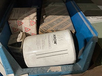 Metalen kasten met inhoud (2x) - afbeelding 8 van  8