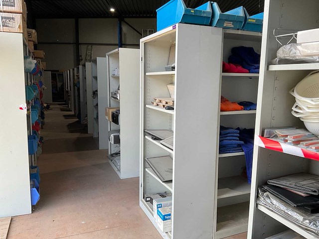Metalen kasten met inhoud (4x) - afbeelding 8 van  13