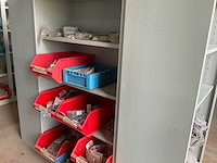 Metalen kasten met inhoud (4x) - afbeelding 2 van  13