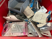 Metalen kasten met inhoud (4x) - afbeelding 4 van  18