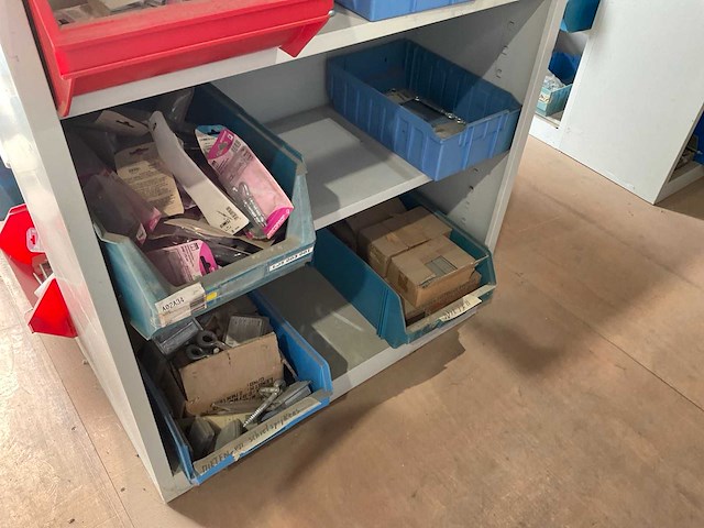 Metalen kasten met inhoud (4x) - afbeelding 8 van  18