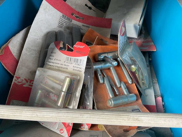 Metalen kasten met inhoud (4x) - afbeelding 20 van  20
