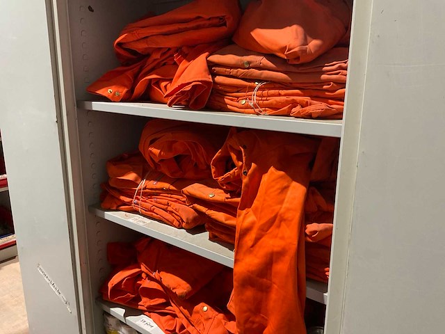 Metalen kasten met inhoud (4x) - afbeelding 10 van  10
