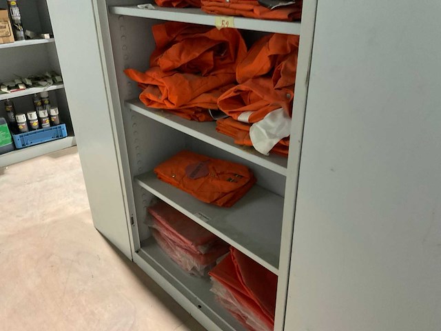 Metalen kasten met inhoud (4x) - afbeelding 14 van  15