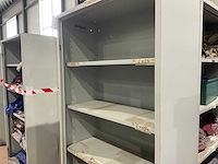 Metalen kasten met werkkleding (4x) - afbeelding 2 van  15
