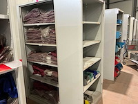 Metalen kasten met werkkleding (4x) - afbeelding 13 van  15