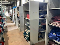 Metalen kasten met werkkleding (4x) - afbeelding 17 van  17