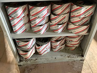 Metalen kasten met werkkleding (4x) - afbeelding 6 van  18
