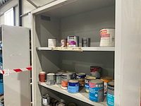 Metalen kasten met werkkleding (4x) - afbeelding 17 van  17