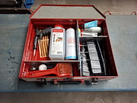 Metalen koffer met bandenreparatie materiaal, o.a. remax - afbeelding 1 van  6