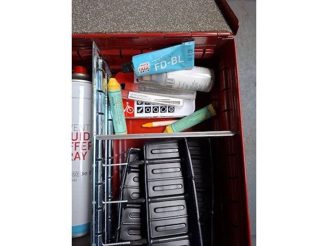 Metalen koffer met bandenreparatie materiaal, o.a. remax - afbeelding 4 van  6