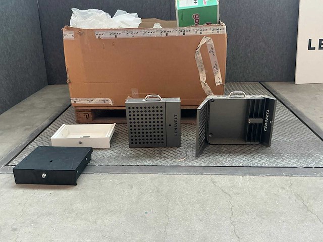 Metalen koffers diverse - afbeelding 2 van  6