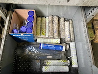 Metalen ladeblok met inhoud - afbeelding 3 van  3