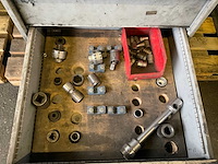 Metalen ladeblok met inhoud - afbeelding 2 van  6