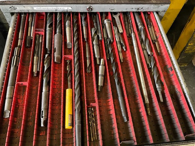 Metalen ladeblok met inhoud - afbeelding 3 van  11