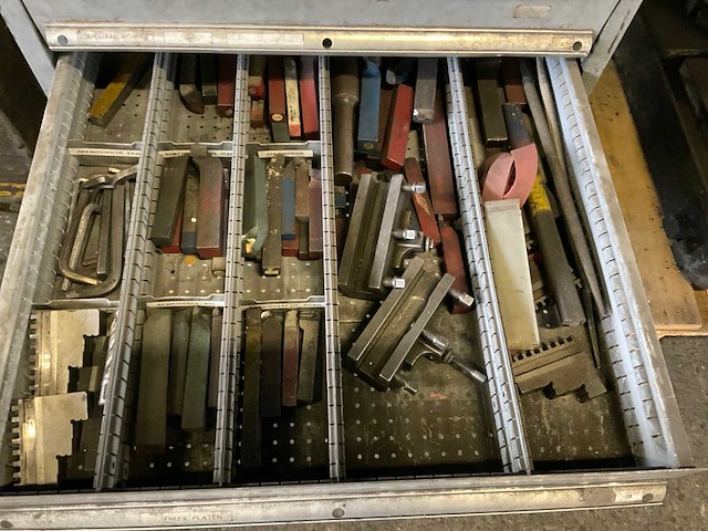 Metalen ladeblok met inhoud - afbeelding 5 van  10