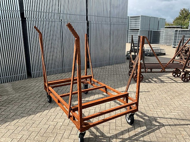 Metalen materiaal kar - afbeelding 1 van  2