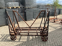 Metalen materiaal kar - afbeelding 1 van  7