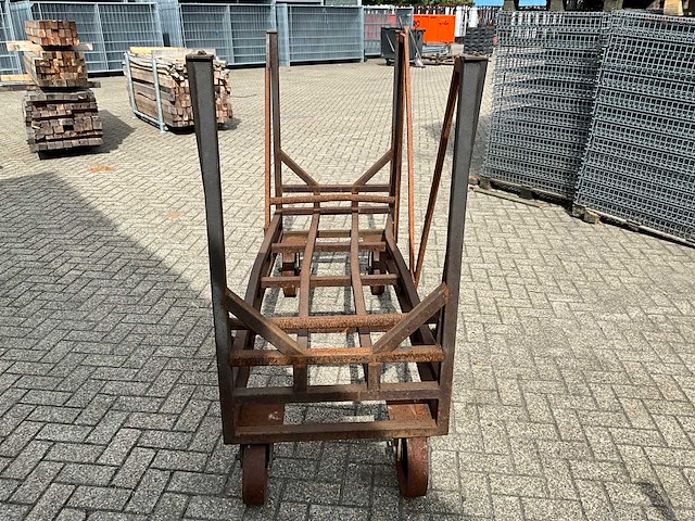 Metalen materiaal kar - afbeelding 3 van  7