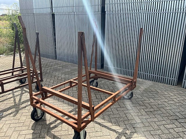 Metalen materiaal kar - afbeelding 2 van  4