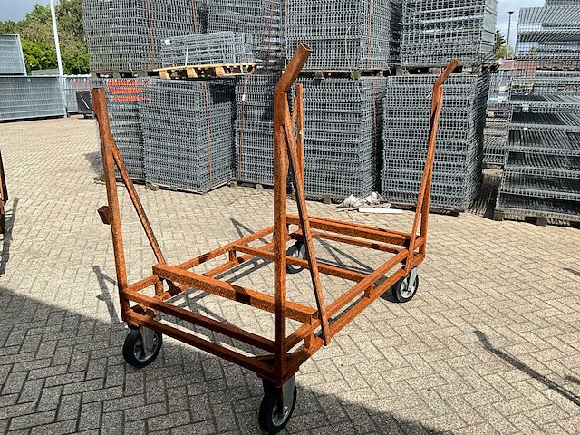 Metalen materiaal kar - afbeelding 4 van  5