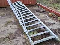 Metalen noodtrap met bordes 15 treeds met bordes - afbeelding 2 van  6