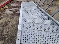 Metalen noodtrap met bordes 15 treeds met bordes - afbeelding 5 van  6