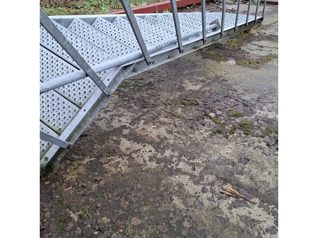 Metalen noodtrap met bordes 15 treeds met bordes - afbeelding 6 van  6