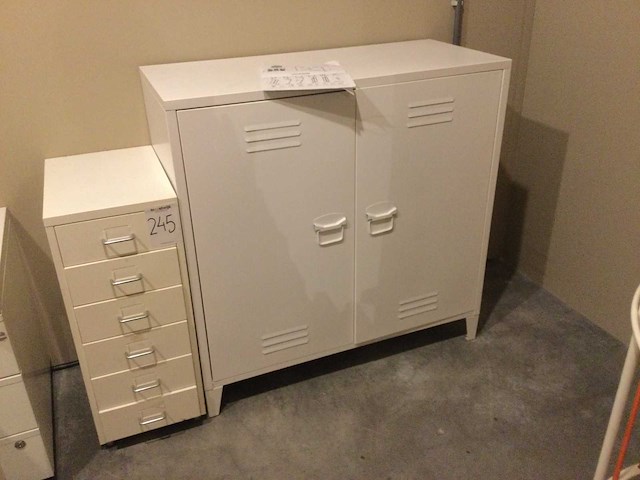 Metalen opbergmeubels (2x) - afbeelding 1 van  3