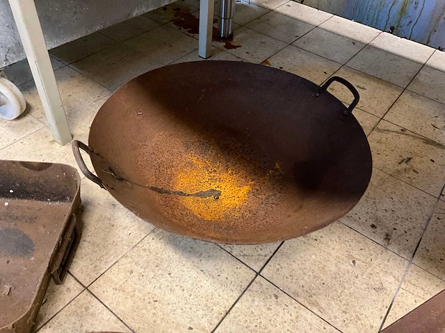 Metalen pan en wok (3x) - afbeelding 3 van  5