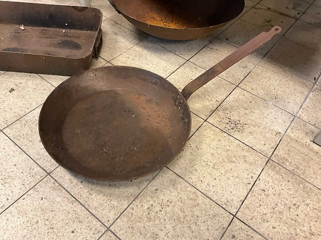 Metalen pan en wok (3x) - afbeelding 4 van  5