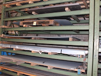Metalen plaatwerk 150 x 300 cm en reststukken in 2 stellingen w.o. 28 x zincor 2mm, staalplaten tot 10 mm, ... - afbeelding 3 van  7