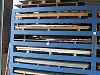 Metalen plaatwerk w.o. senzimir verzinkt, geperforeerd rvs en aluminium in linker stellingsdeel. let op: in... - afbeelding 2 van  6