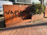 Metalen plantenbak & terrasafscheiding - afbeelding 1 van  4