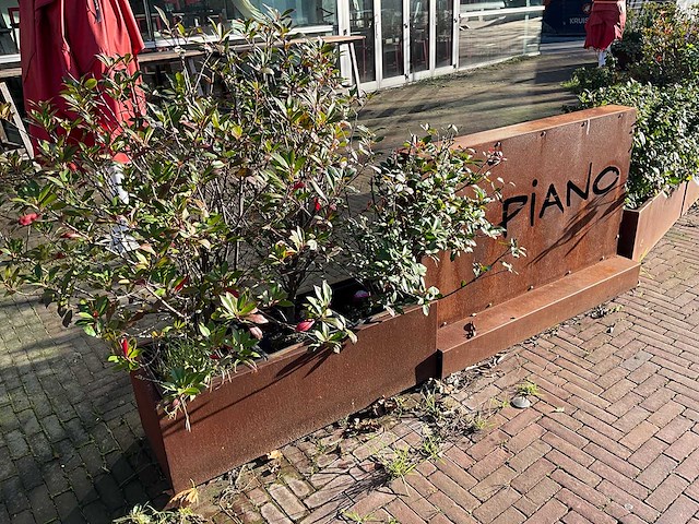 Metalen plantenbak & terrasafscheiding - afbeelding 2 van  6