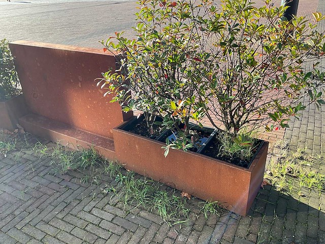 Metalen plantenbak & terrasafscheiding - afbeelding 4 van  6