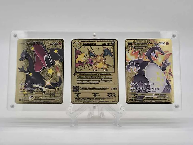 Metalen pokémon charizard kaarten in luxe acryl display - afbeelding 1 van  7