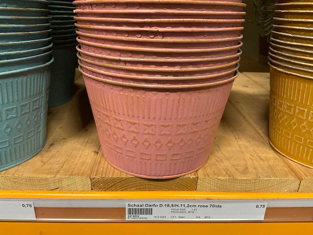 Metalen potten, schalen - afbeelding 7 van  31