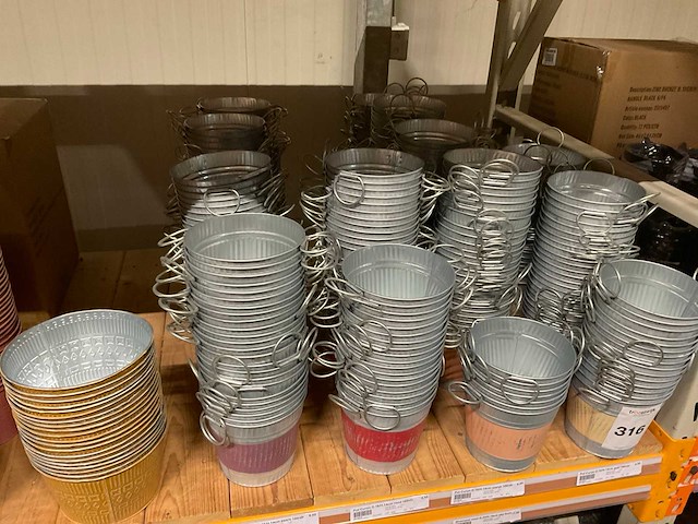 Metalen potten, schalen - afbeelding 8 van  31